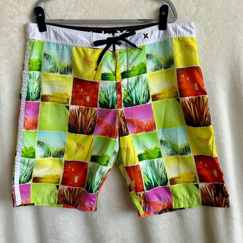 Hurley Mens 40 High Voltage Photo Grid Patchwork Boardshorts Swim Trunks Graphic